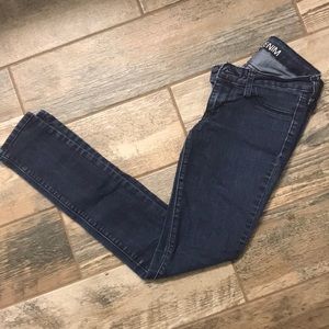 Bullhead dark wash jeans